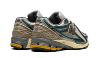 New Balance 1906R Metallic Teal
