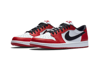 Air Jordan 1 Low OG Chicago 2025