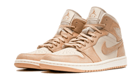 Air Jordan 1 Mid SE Legend Light Brown
