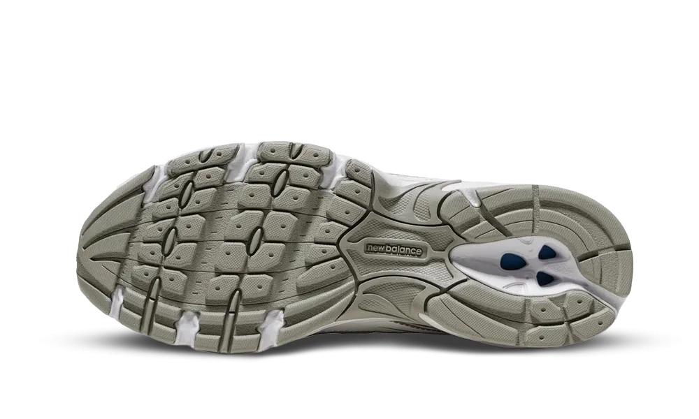 New Balance 740 White Grey