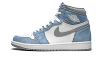 Air Jordan 1 Retro High OG Hyper Royal