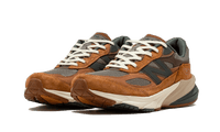 New Balance 990 V6 Carhartt WIP Sculpture Center