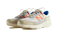 New Balance 990 V6 MiUSA Ronnie Fieg Madison Square Garden Sandrift
