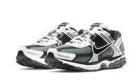 Nike Zoom Vomero 5 SE Dark Grey Black White