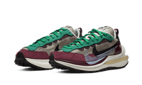 Nike Vaporwaffle Sacai Villain Red Neptune Green